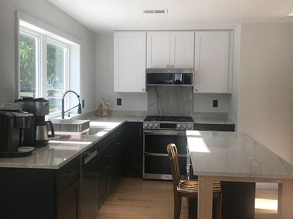 2nd image of 879 Saint Joseph St