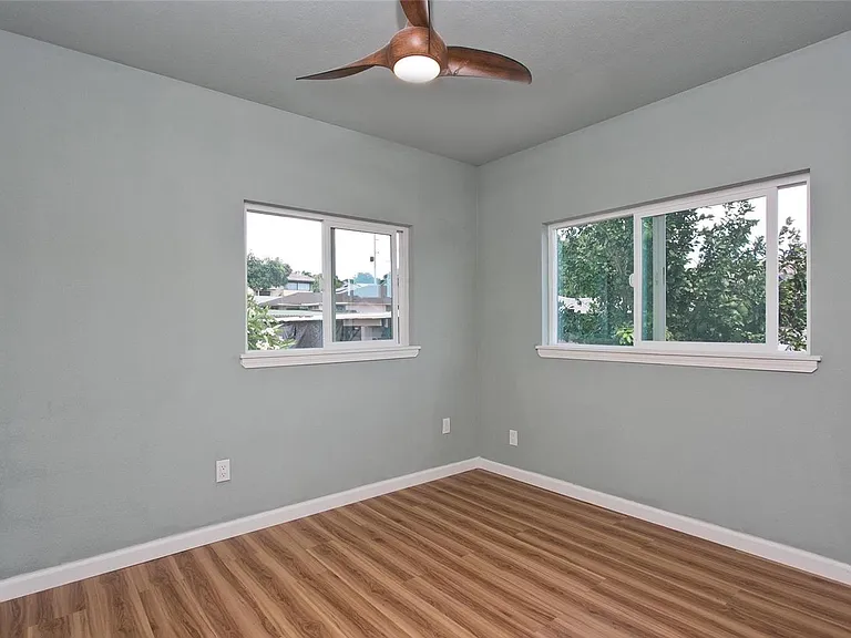 3317 Catherine St #B — Photo 11