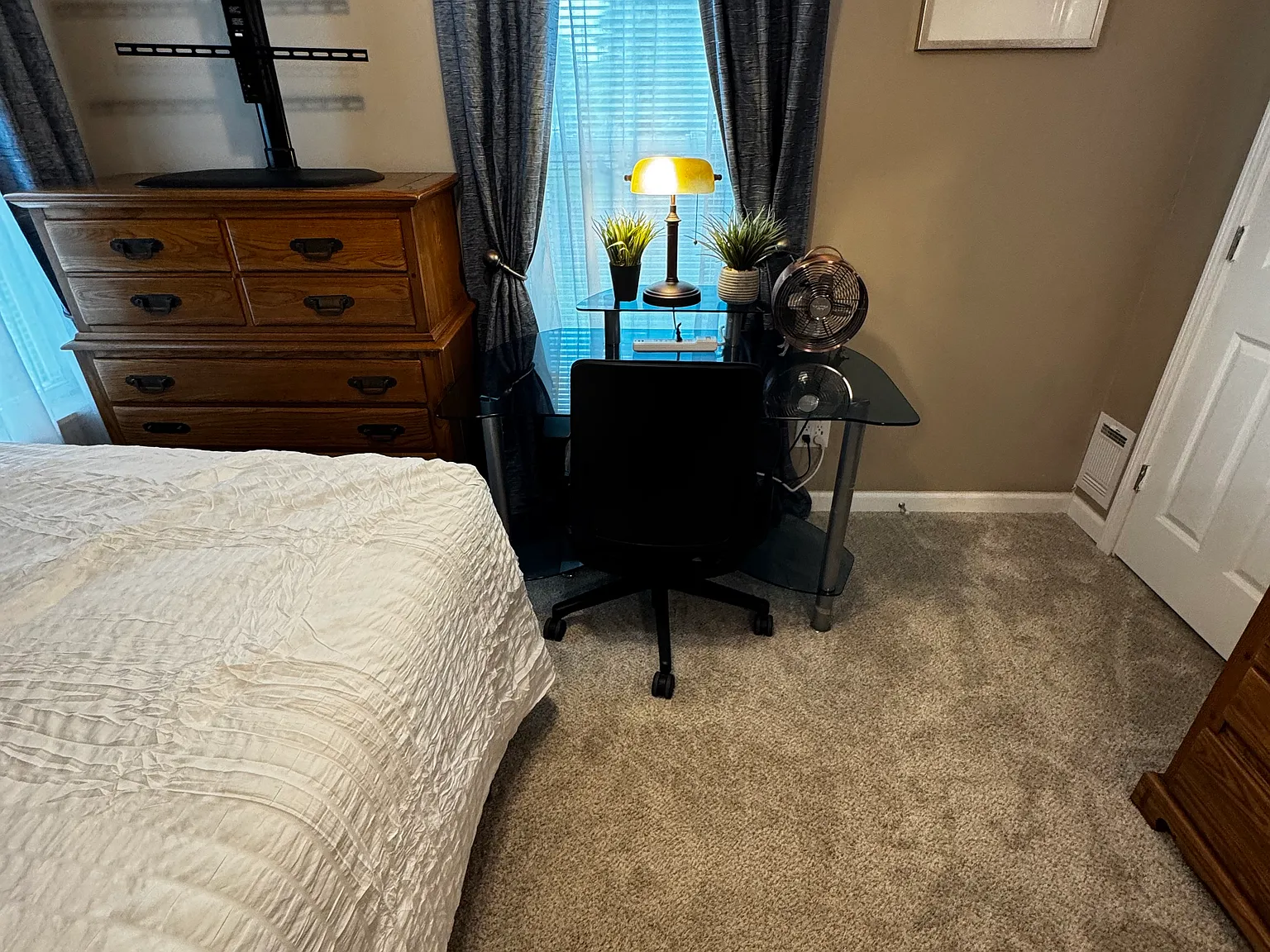 1 bed, 1.5 bath, 1500 sqft, $860 — Photo 3