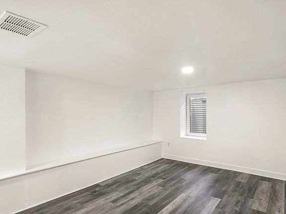 5th image of 1362 Newton St #B