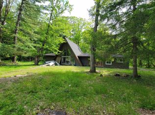 9705 Midland Rd, Freeland, MI 48623