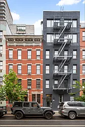413 East 78th Street in Lenox Hill
