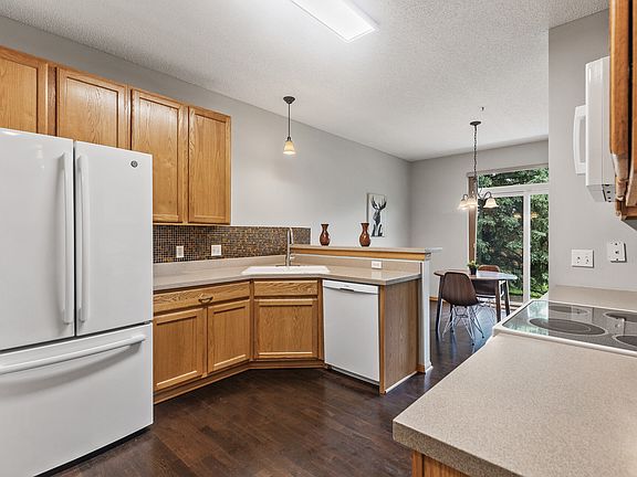 5th image of 16908 39th Ave N