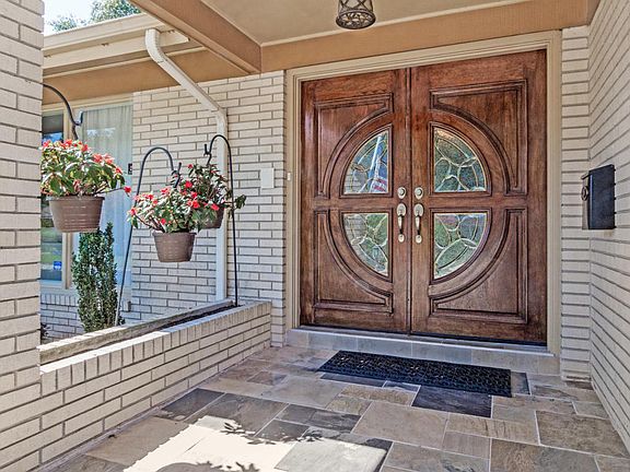 4th image of 2334 Segovia Ave