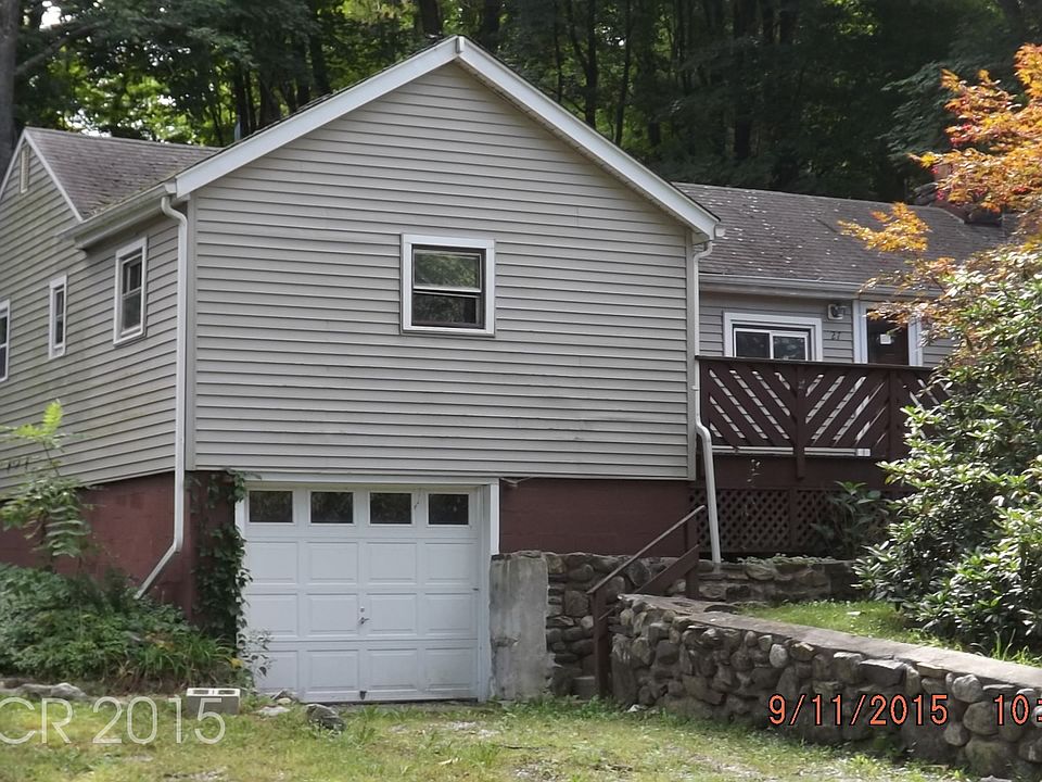 2nd image of 27 Tamarack Trl