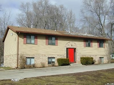 1403 Huntington