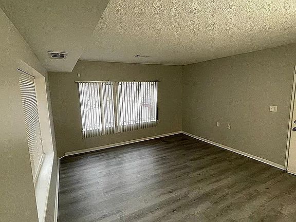 5th image of 1307 Brush Creek Blvd APT 2E
