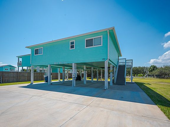 3rd image of 220 Belize Dr