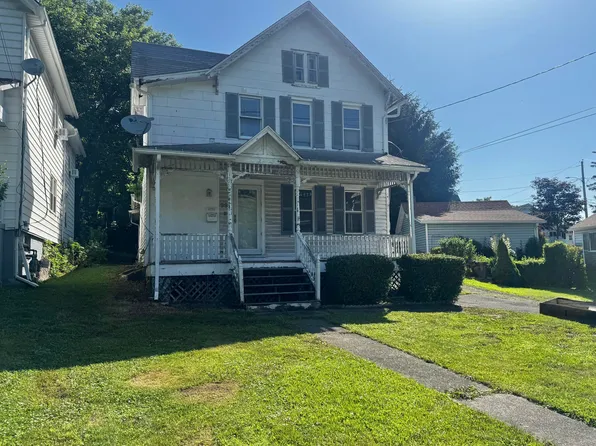 99 W Bridge Street, Saugerties, NY 12477