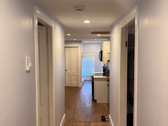 3rd image of 138 Jewett St Floor 3