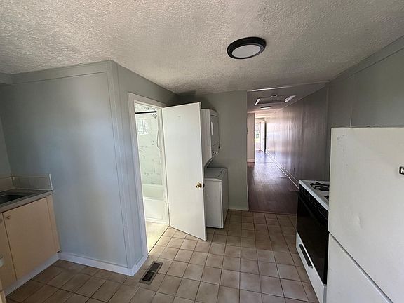 5th image of 7 Summit Ave #1