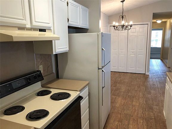 4th image of 2028 N Leverett Ave Unit 1B