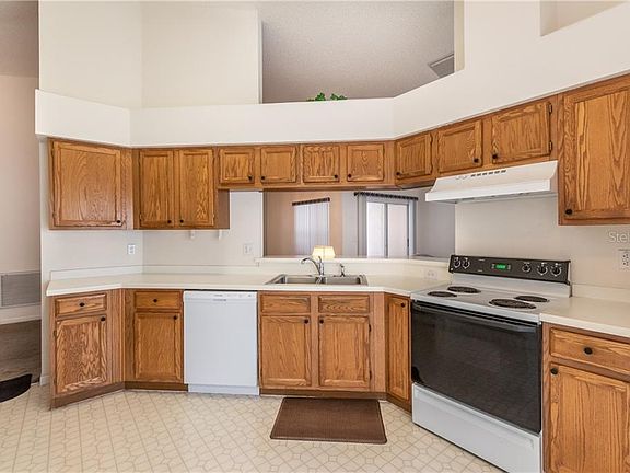 4th image of 4708 Breeze Ave