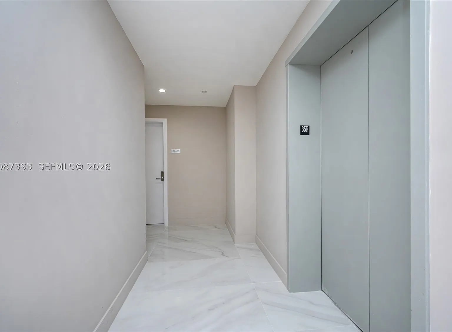 1 bed, 2.0 bath, 966 sqft, $7,000 — Photo 1