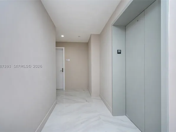 700 NE 24th 3504 Miami, Miami, FL