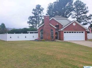 1941 S Brownstone Ct SW, Decatur, AL 35603