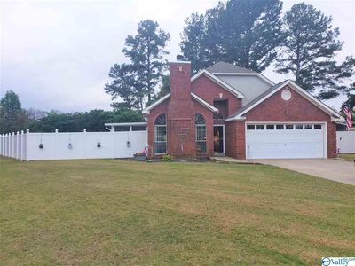 1941 S Brownstone Ct SW, Decatur, AL, 35603