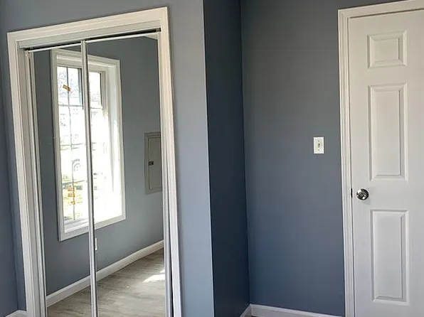 4400 S 8th St, Louisville, KY 40215