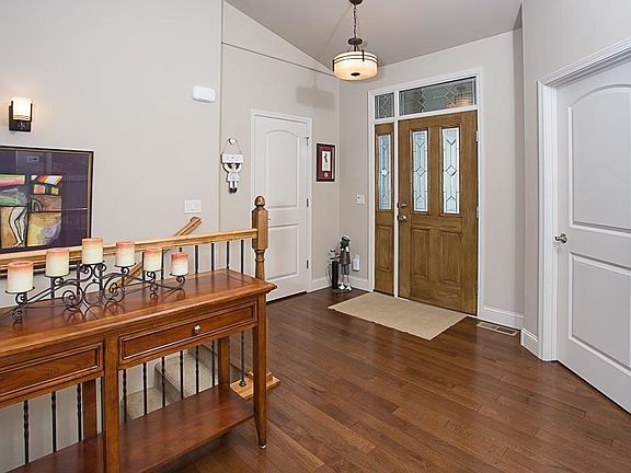 2nd image of 3388 Dunlop Ave