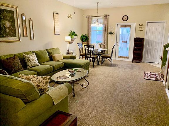 5th image of 1005 Priory Cir