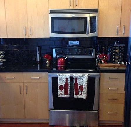 5th image of 155 Court Ave #1913