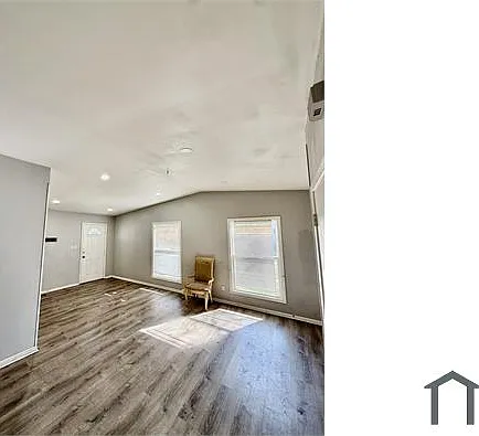 224 N Sumner Ave — Photo 3