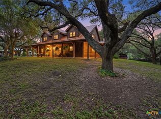 3275 Live Oak Rd, Cuero, TX 77954
