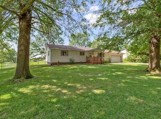 4864 William Dr, Waterloo, IA 50701