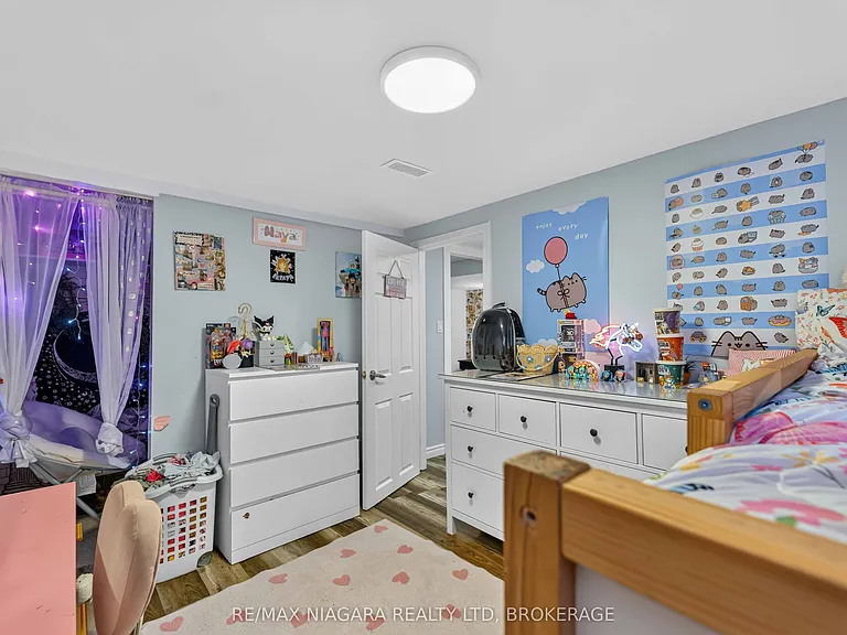 12 Wallace St #BASEMENT — Photo 16