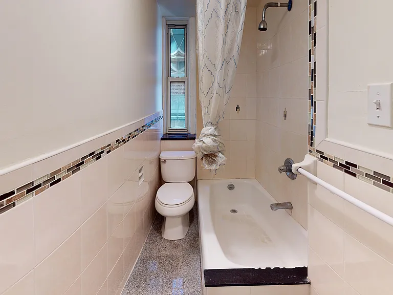 140 W 71st St #2B — Photo 10