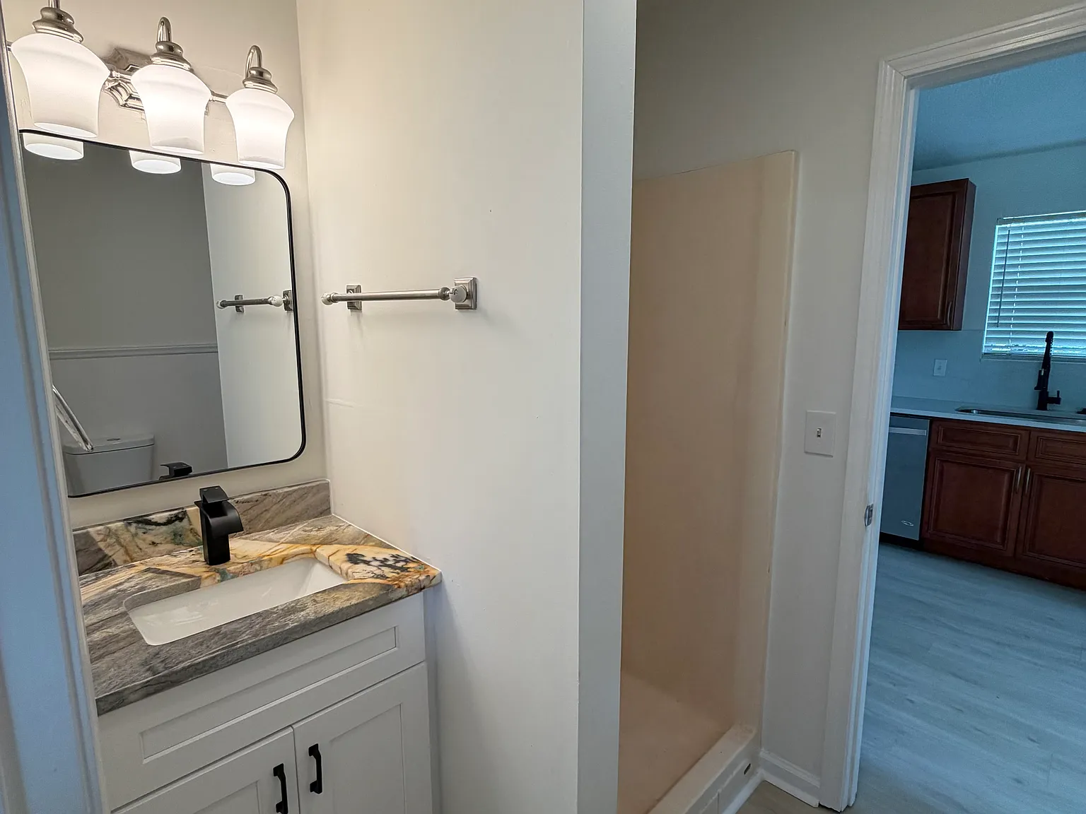2 bed, 1200 sqft, $1,850 — Photo 4