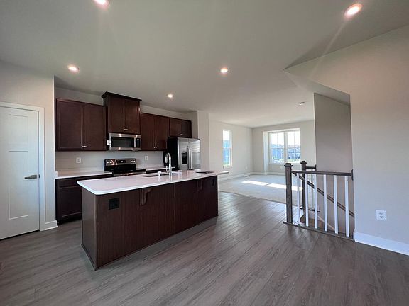 4th image of 102 Fletcher Cir #102