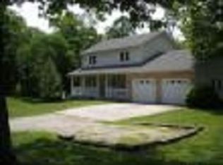 9093 E Emerald Dr, Effingham, IL 62401