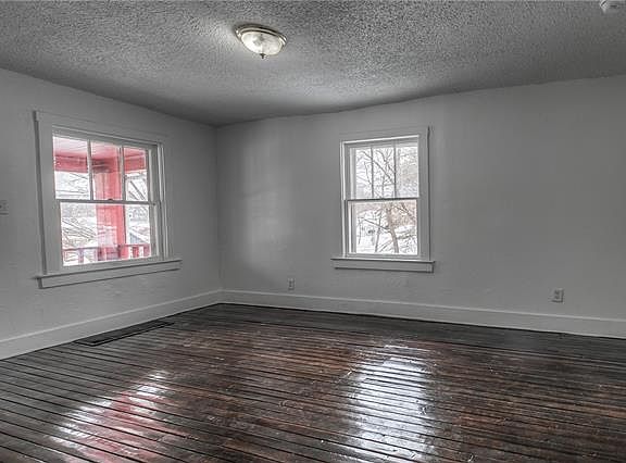 5th image of 1418 Richmond Ave