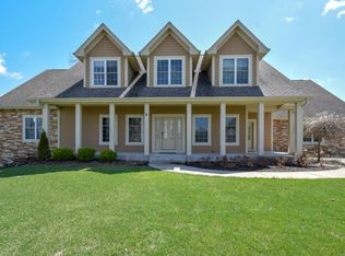 N97W14613 Rimrock Rd, Germantown, WI 53022