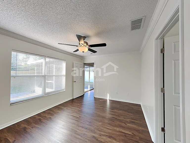 2273 Heathwood Cir — Photo 11