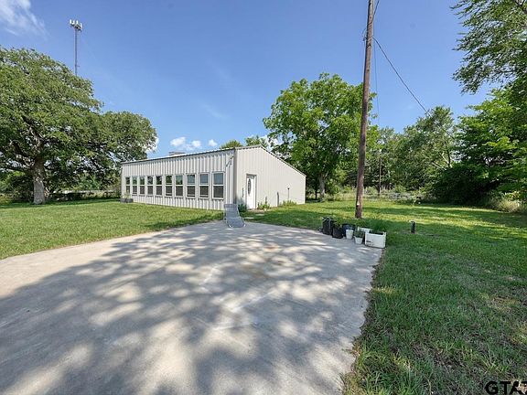 4th image of 6899 N State Highway 19