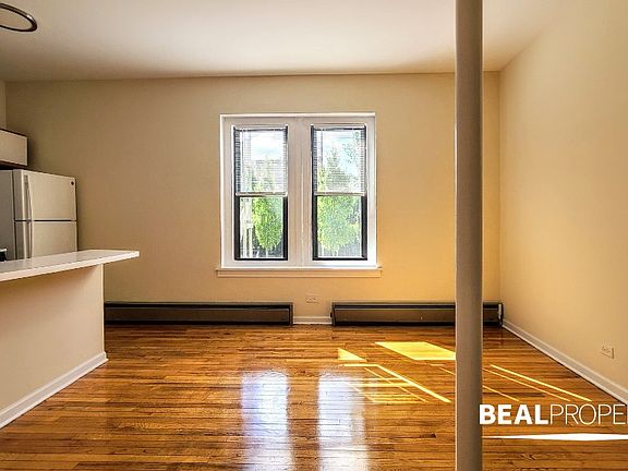 2nd image of 635 W Barry Ave APT 204