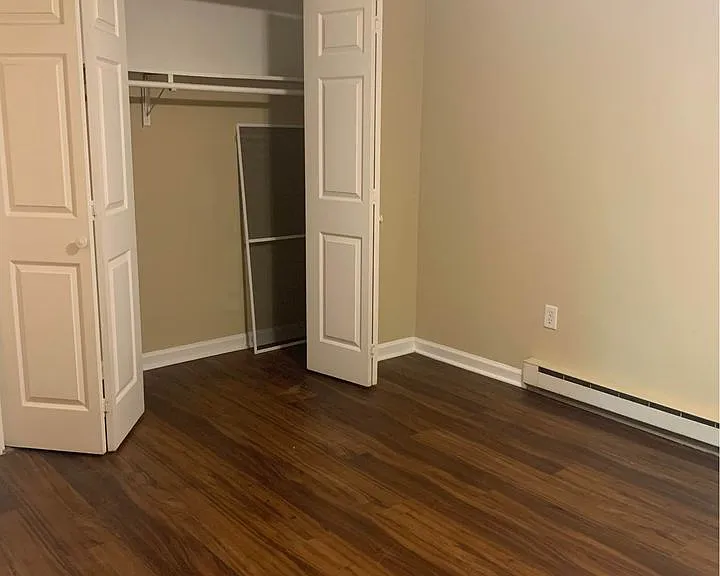 239 Wayne Dr #11 — Photo 2