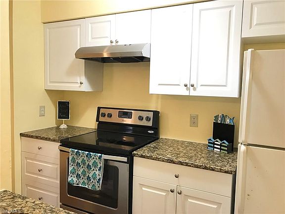 5th image of 9350 Lennex Ln APT 807