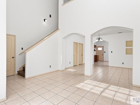 3rd image of 7553 Agave Ave
