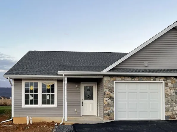 55 Pacific Ave, Milroy, PA 17063