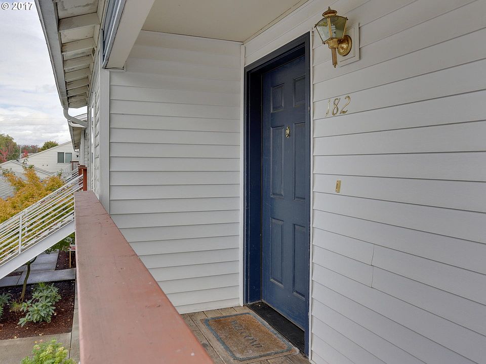 1st image of 4000 NE 109th Ave Unit 182