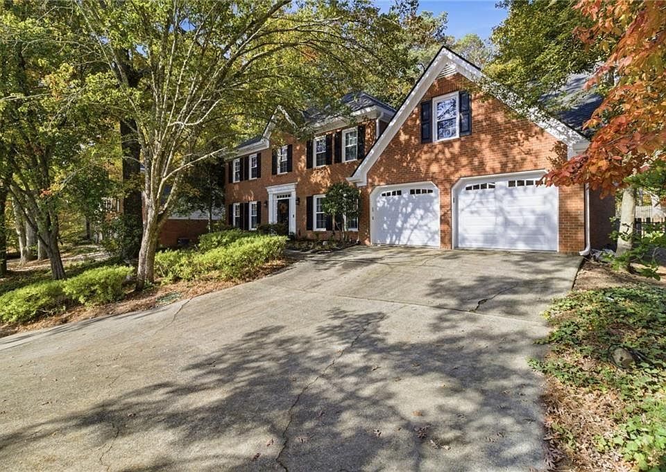 1st image of 4149 Barberry Dr NE