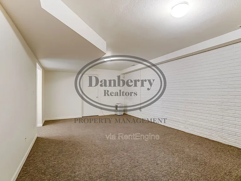 3704 Willow Run Dr — Photo 31