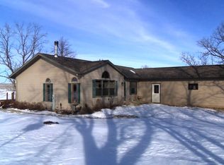 1458 Norms Rd, Mineral Point, WI 53565