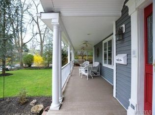 10 Scott Dr, Melville, NY 11747