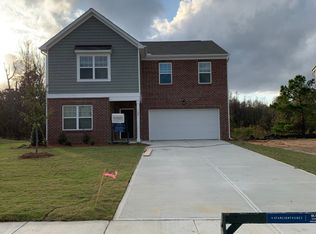 140 Ogden Pond Pl, Zebulon, NC 27597