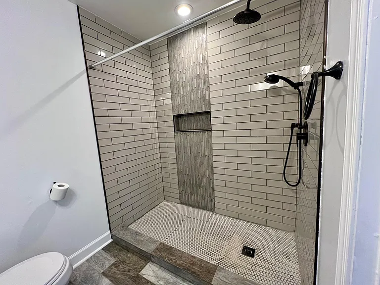 1502 E Hoffman St — Photo 11