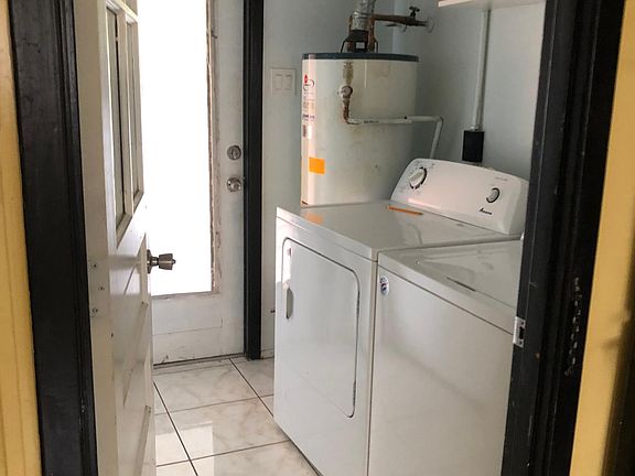 3rd image of 1601 Tropic Dr